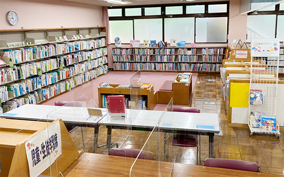 1階　図書室・児童コーナー